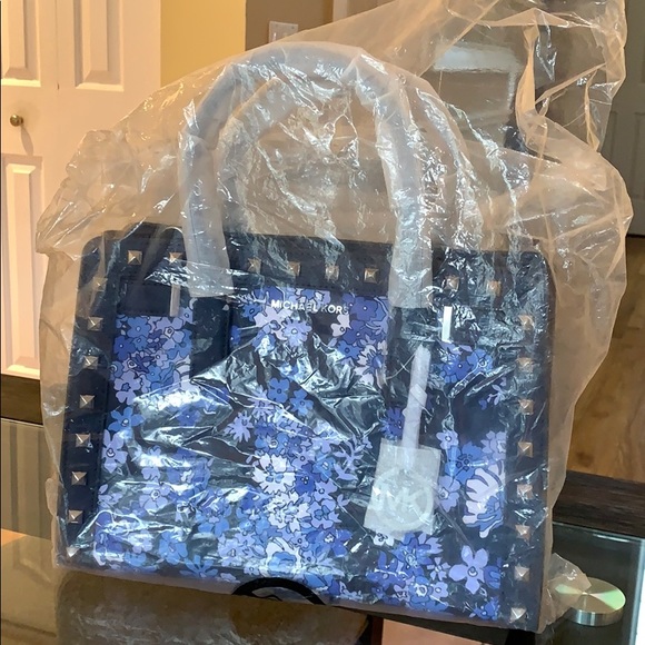 Michael Kors Blue Floral Shoulder Bag - Picture 3 of 3